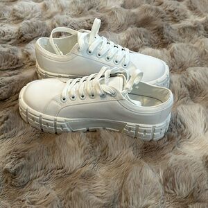 Platform sneakers